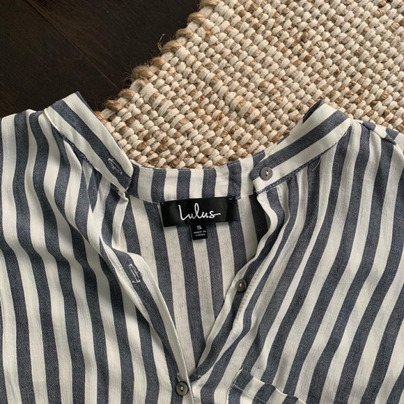 Lulu’s Striped Crop Top, Size S - Picture 4 of 4